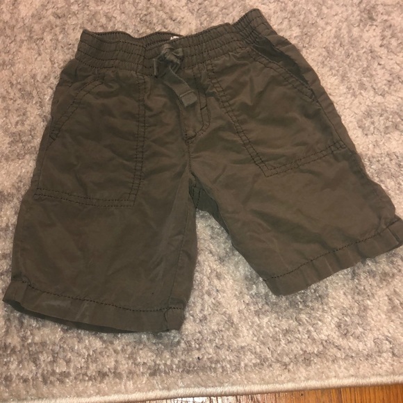 Old Navy Other - Old Navy boys size 3T army green shorts